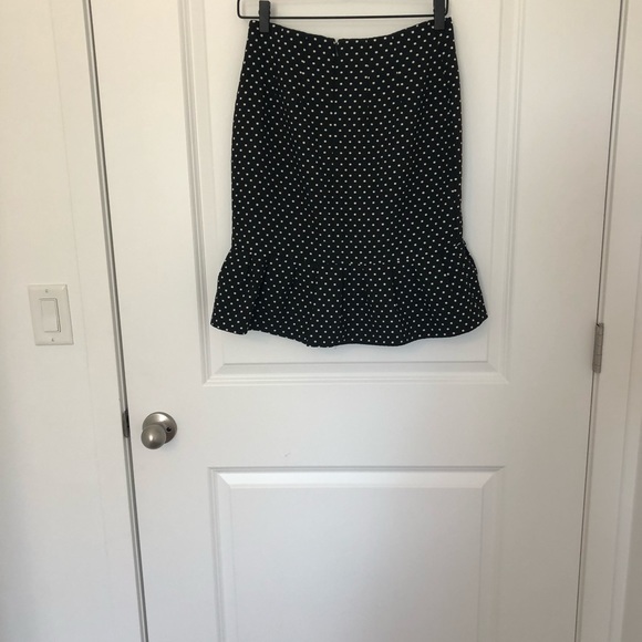 White House Black market skirt - Picture 3 of 3